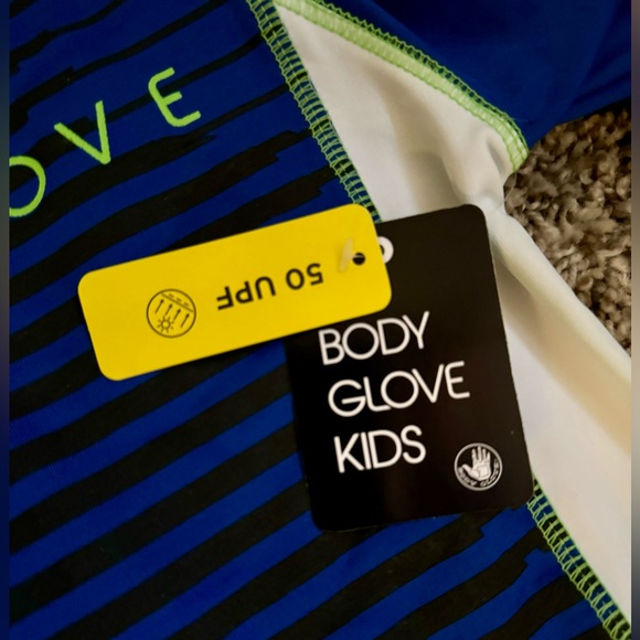 New Boy’s Body Glove Swim Trunks With Rash Guard - Picture 3 of 6
